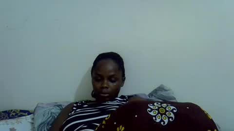 Snapshot of lyn_anna chatting on 06/26/26, 01:37 lyn_anna online show from 06/26/26, 01:37
