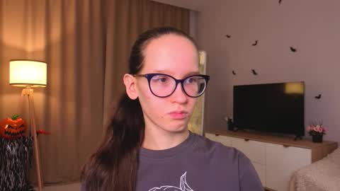 Sara online show from 11/21/25, 04:16