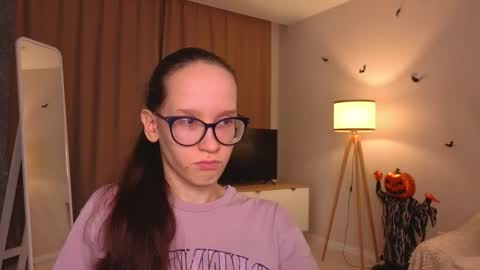 Sara online show from 11/24/25, 04:07