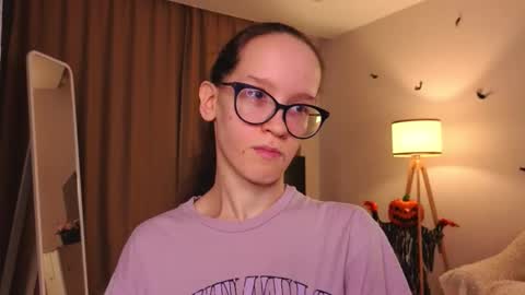 Sara online show from 11/29/25, 04:43