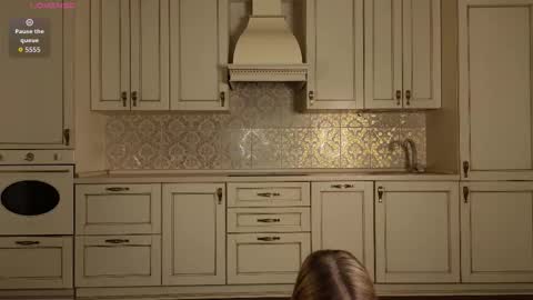 Snapshot of lynettedendy chatting on 09/14/25, 03:11 Hello there Im Eva3 Im new model here online show from 09/14/25, 03:11