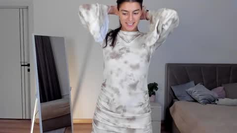  LYNN  online show from 01/10/26, 06:15