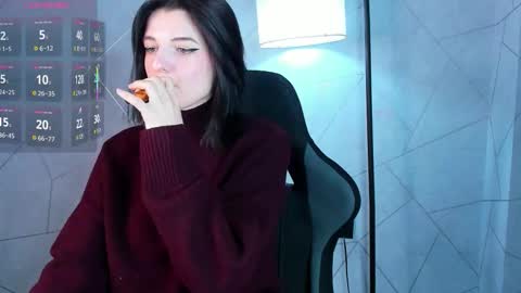 Snapshot of lynn_martin chatting on 11/06/25, 01:17 Lynn online show from 11/06/25, 01:17