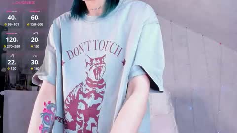 Lynn online show from 12/18/25, 12:27