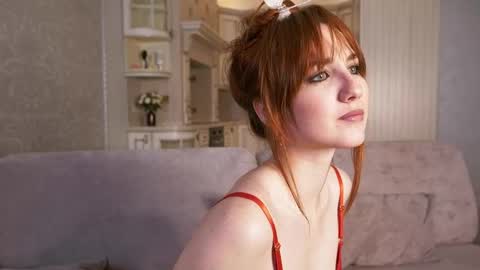 Snapshot of lynnalltop chatting on 02/14/25, 04:37 Natasha online show from 02/14/25, 04:37