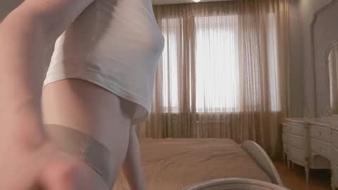 Snapshot of lynnalltop chatting on 02/16/25, 07:26 Natasha online show from 02/16/25, 07:26