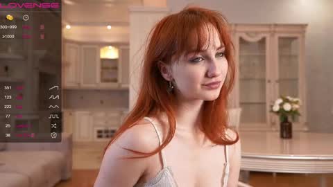 Snapshot of lynnalltop chatting on 02/24/25, 04:16 Natasha online show from 02/24/25, 04:16