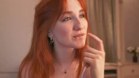 Snapshot of lynnalltop chatting on 02/28/25, 04:21 Natasha online show from 02/28/25, 04:21