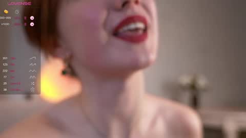 Snapshot of lynnalltop chatting on 03/02/25, 11:18 Natasha online show from 03/02/25, 11:18