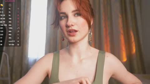 Snapshot of lynnalltop chatting on 03/12/25, 04:08 Natasha online show from 03/12/25, 04:08