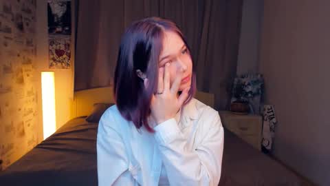 Cozy Lynns room online show from 11/28/25, 09:01