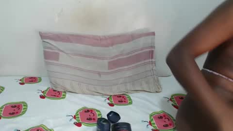 lyenne online show from 09/18/25, 12:29