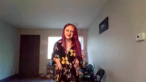 Snapshot of lynnkitten69000 chatting on 06/18/26, 11:20 Lynn online show from 06/18/26, 11:20