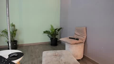 lynnsam_ online show from 02/08/25, 01:11