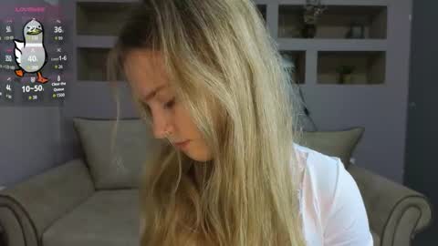 Lynn online show from 11/09/25, 03:32