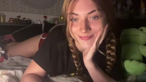 Snapshot of lynnxadams chatting on 07/17/26, 02:29 lynnxadams online show from 07/17/26, 02:29