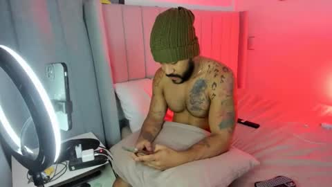 Snapshot of lyon_dark chatting on 01/11/26, 12:48 Lyon Dark online show from 01/11/26, 12:48