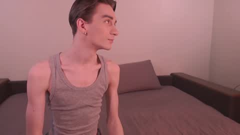 Snapshot of lyonfilm chatting on 12/01/24, 06:52 KennyEliot online show from 12/01/24, 06:52