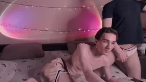 Snapshot of lyonfilm chatting on 02/16/25, 06:21 KennyEliot online show from 02/16/25, 06:21