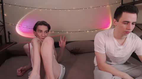 Snapshot of lyonfilm chatting on 03/09/25, 01:26 KennyEliot online show from 03/09/25, 01:26