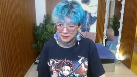 lyra_tay online show from 04/15/26, 07:10