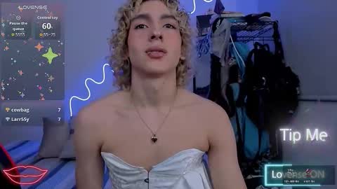 Lyric online show from 12/01/25, 11:43