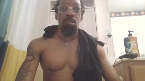 Snapshot of lyricalhippie chatting on 03/15/26, 09:37 lyricalhippie online show from 03/15/26, 09:37