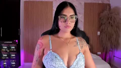    VIVIANA    online show from 09/10/25, 02:55