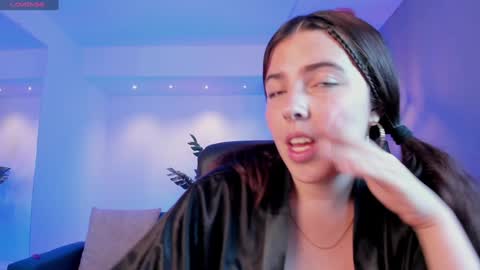 Snapshot of lyssa_muller chatting on 01/31/25, 02:28 Lyssa Everyday From 0700 to 1630 Col Time online show from 01/31/25, 02:28