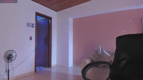 Snapshot of lyssa_muller chatting on 02/15/25, 04:45 Lyssa Everyday From 0700 to 1630 Col Time online show from 02/15/25, 04:45