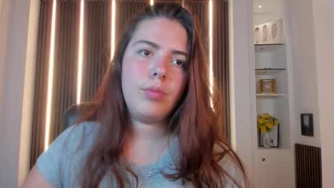 Snapshot of lyssa_muller chatting on 10/27/25, 07:18 Lyssa Everyday From 0700 to 1630 Col Time online show from 10/27/25, 07:18