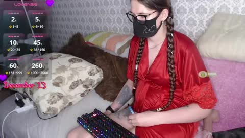 Snapshot of m00n8kiki chatting on 12/13/24, 10:19 Ksu online show from 12/13/24, 10:19