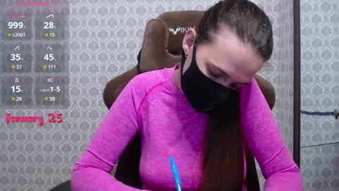 Snapshot of m00n8kiki chatting on 01/25/25, 07:49 Ksu online show from 01/25/25, 07:49