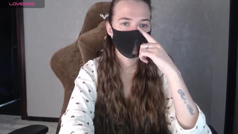 Snapshot of m00n8kiki chatting on 10/02/25, 10:33 Ksu online show from 10/02/25, 10:33