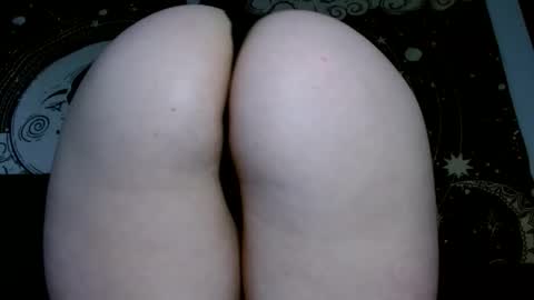Snapshot of m0llyp0ppins chatting on 03/18/26, 03:48 M0lly online show from 03/18/26, 03:48