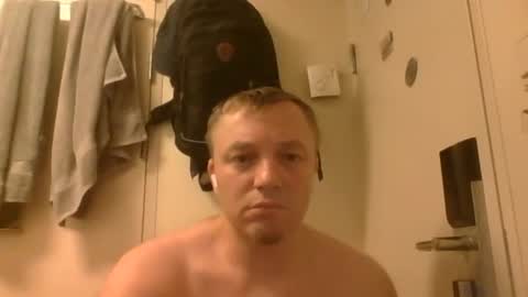 Snapshot of m15kala chatting on 11/16/25, 08:31 m15kala online show from 11/16/25, 08:31