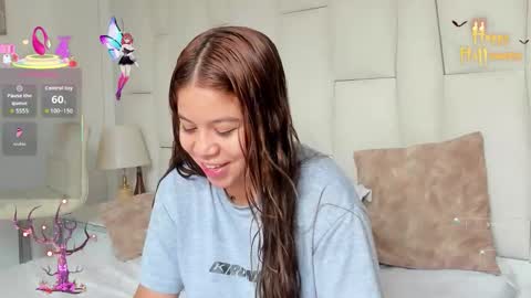 Snapshot of m1lk_choc chatting on 11/02/25, 03:36 Mila online show from 11/02/25, 03:36