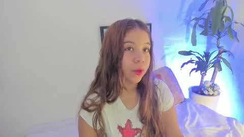 Snapshot of m1lk_choc chatting on 11/10/25, 04:06 Mila online show from 11/10/25, 04:06