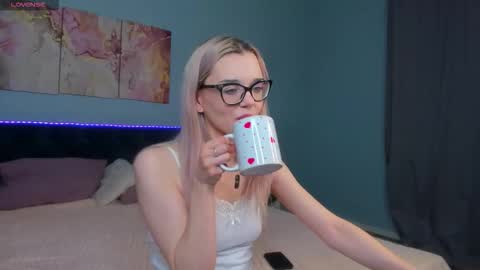 Mimi GTM1 0200am-0945am Mon Tue Wed Thu Fri online show from 03/04/26, 01:11