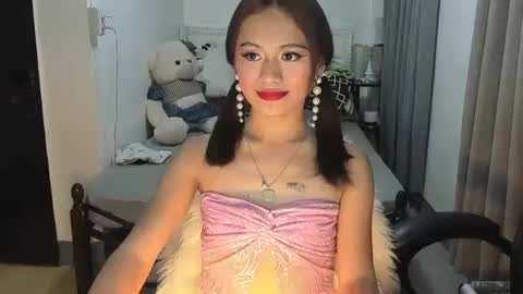 Snapshot of m1sspinay_yassie chatting on 01/12/25, 09:51 Cutie Yassie online show from 01/12/25, 09:51