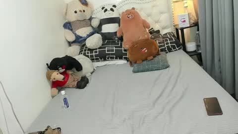 Snapshot of m1sspinay_yassie chatting on 01/25/25, 10:29 Cutie Yassie online show from 01/25/25, 10:29