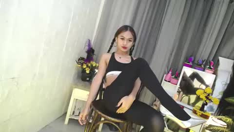 Snapshot of m1sspinay_yassie chatting on 07/07/26, 05:17 Cutie Yassie online show from 07/07/26, 05:17