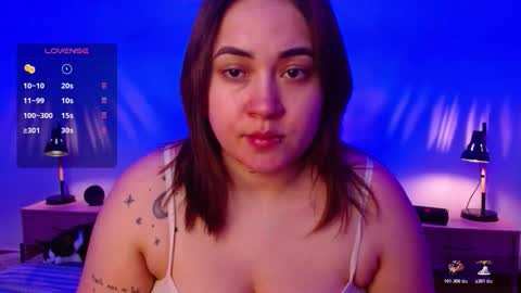 Snapshot of m33li chatting on 11/16/25, 03:01 Meli online show from 11/16/25, 03:01