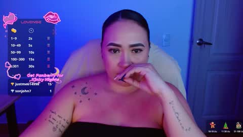 Snapshot of m33li chatting on 12/19/25, 02:07 Meli online show from 12/19/25, 02:07