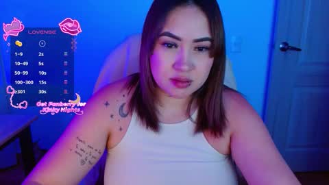 Snapshot of m33li chatting on 12/19/25, 11:12 Meli online show from 12/19/25, 11:12