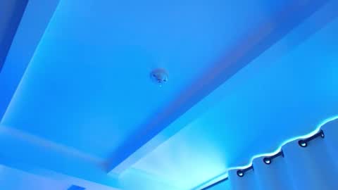 Snapshot of m33li chatting on 04/14/26, 10:38 Meli online show from 04/14/26, 10:38