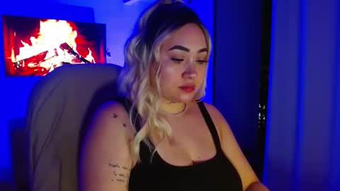 Snapshot of m33li chatting on 04/18/26, 11:49 Meli online show from 04/18/26, 11:49