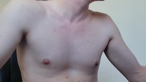 Snapshot of m3n1c chatting on 03/08/26, 08:18 m3n1c online show from 03/08/26, 08:18