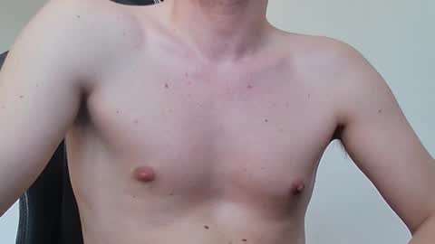 Snapshot of m3n1c chatting on 03/14/26, 12:32 m3n1c online show from 03/14/26, 12:32
