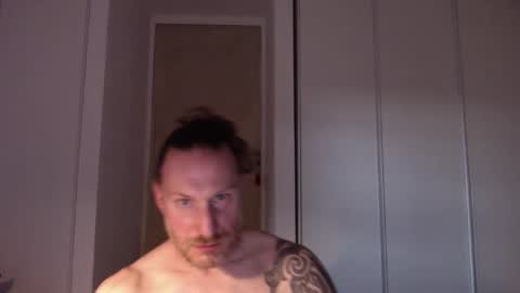 Snapshot of m4rduk81 chatting on 05/14/26, 02:02 m4rduk online show from 05/14/26, 02:02